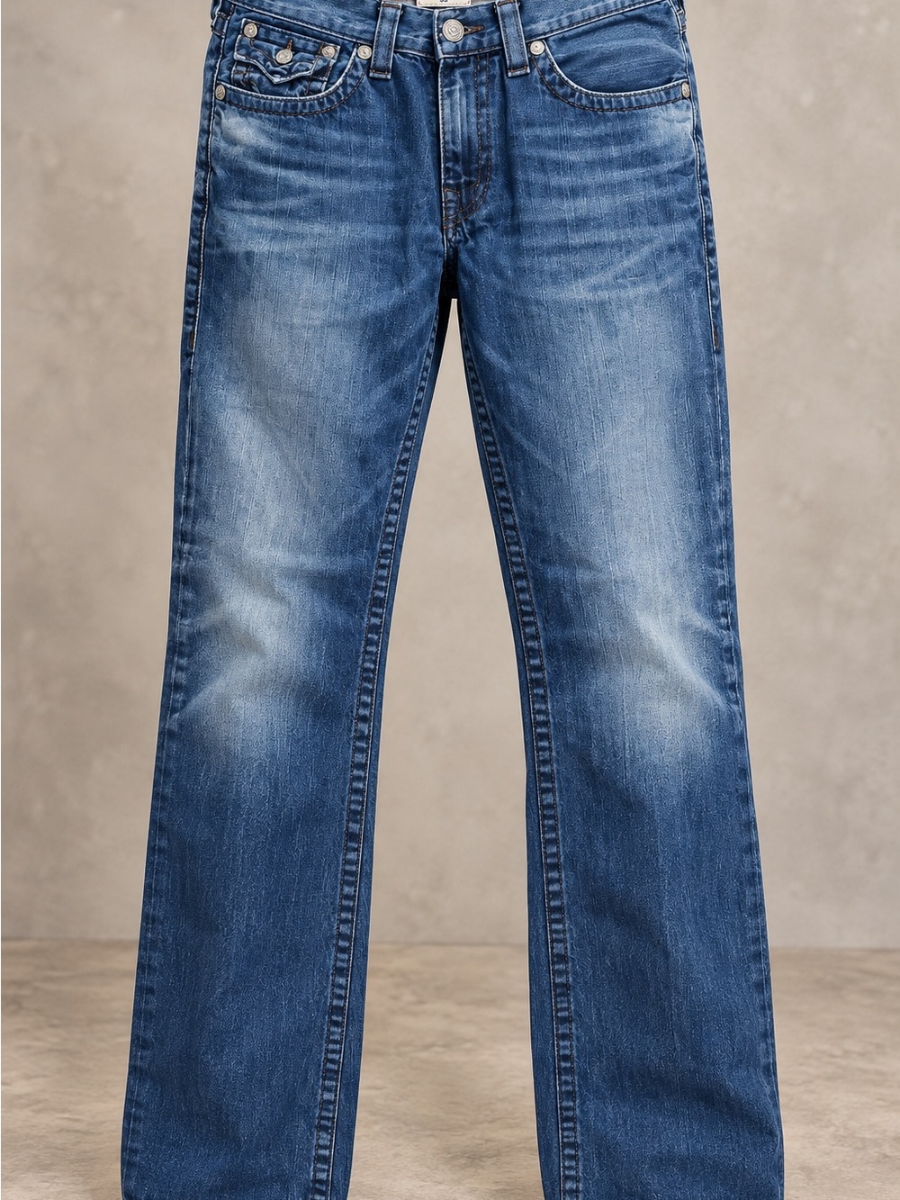 True Religion Straight Leg Jeans in Medium Blue Wash. Ricky Style Size 33x33